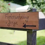 Junge 3 *