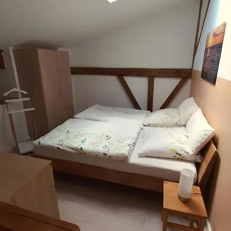 Apartment Junge 3 *